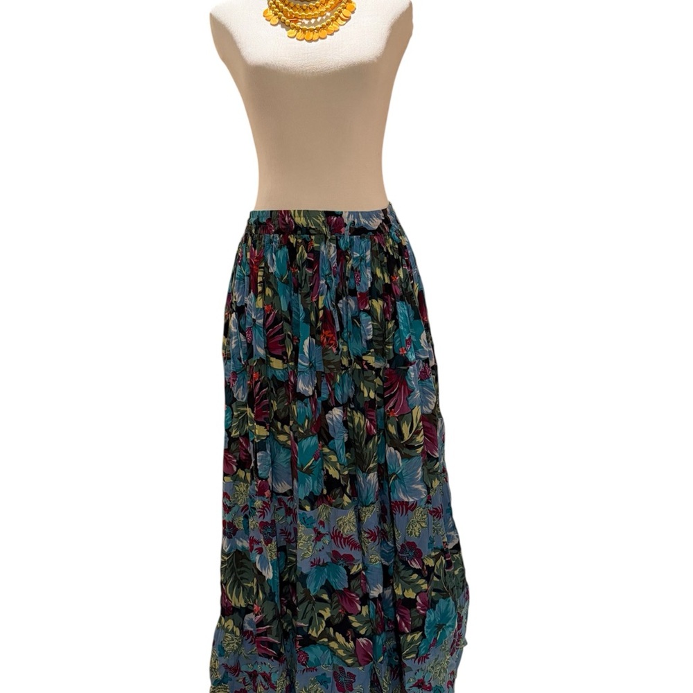 White Stag Vibrant Leaf Print Maxi Skirt